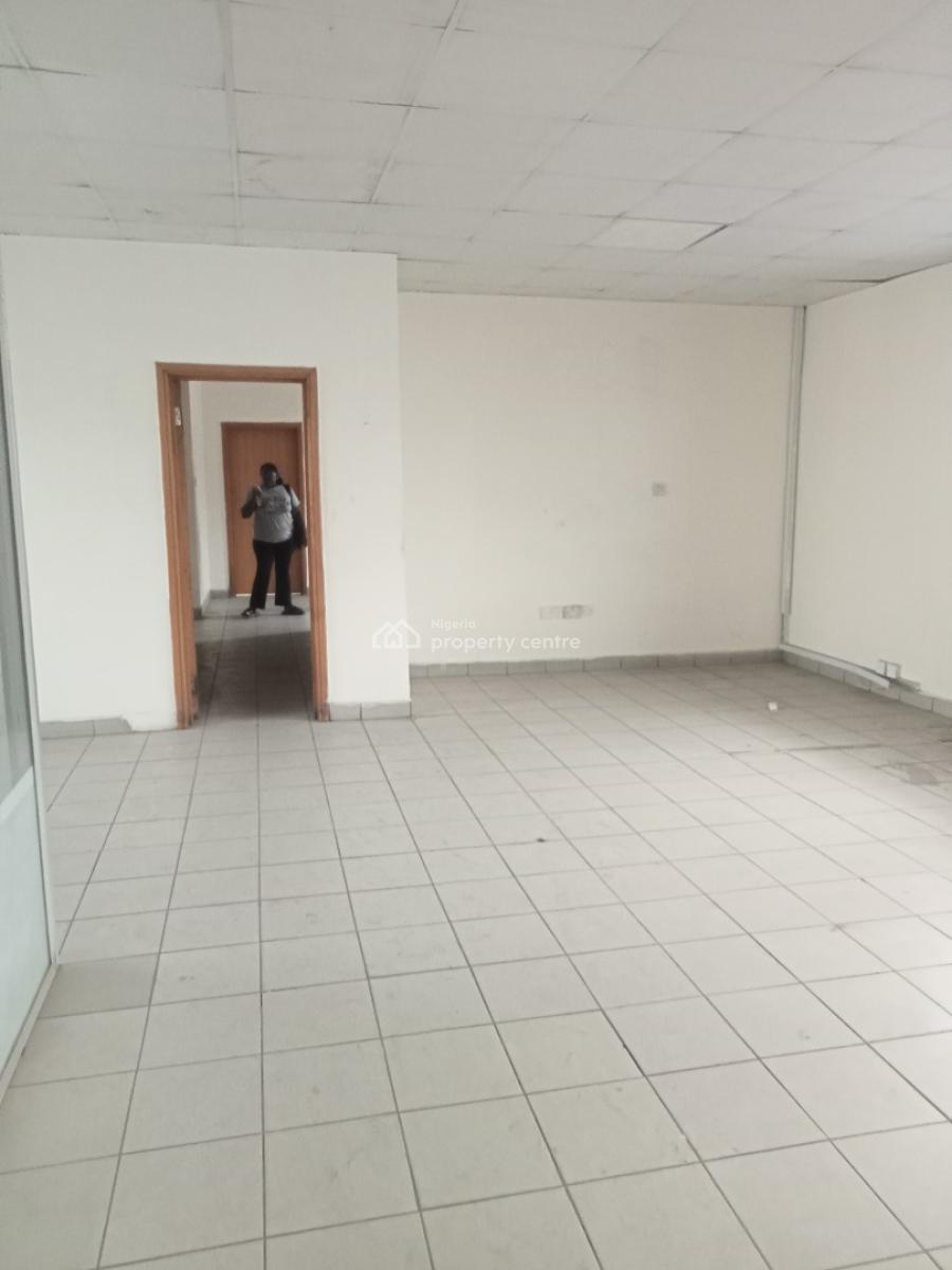 550sqmt Space on 2 Floors, Ikeja, Lagos, Office Space for Rent