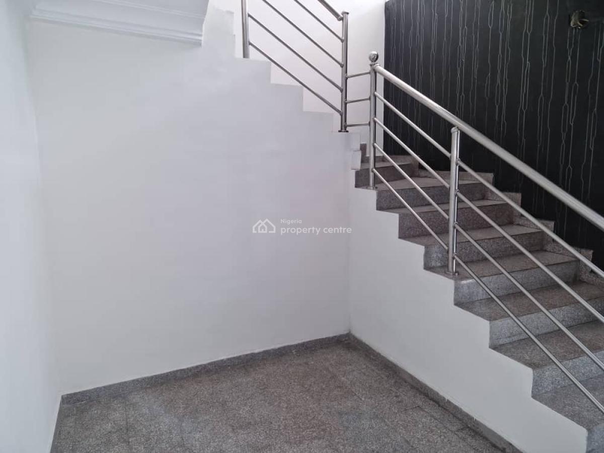4-bedroom Terrace House, Lekki Phase 1 (house on The Rock Road), Lagos, Lekki, Lagos, Semi-detached Duplex for Rent
