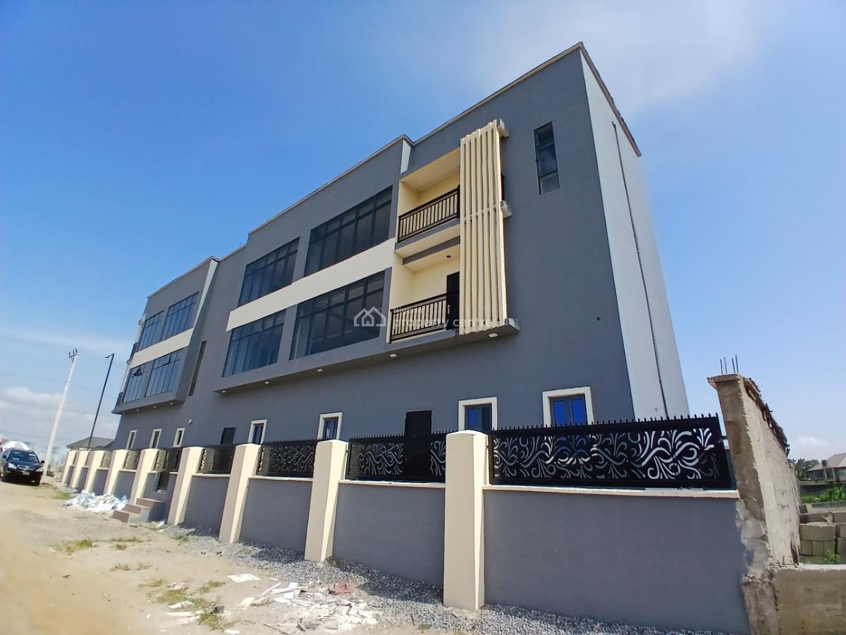 Office Space, Ikorodu, Ikorodu, Lagos, Shop for Rent
