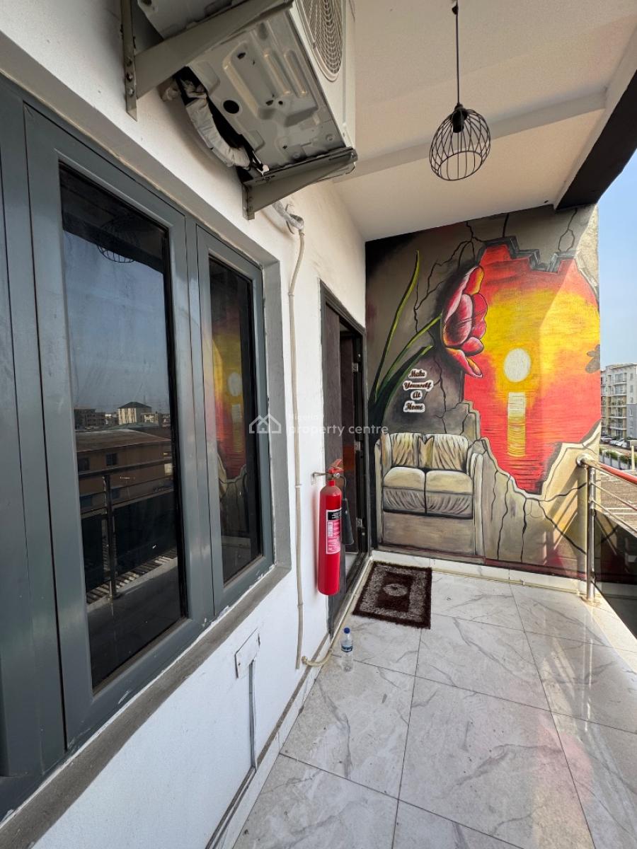 Luxurious Fully Furnished 3 Bedroom Apartment with Lots of Accessories, Off Adetola, Surulere, Lagos, Flat / Apartment for Sale