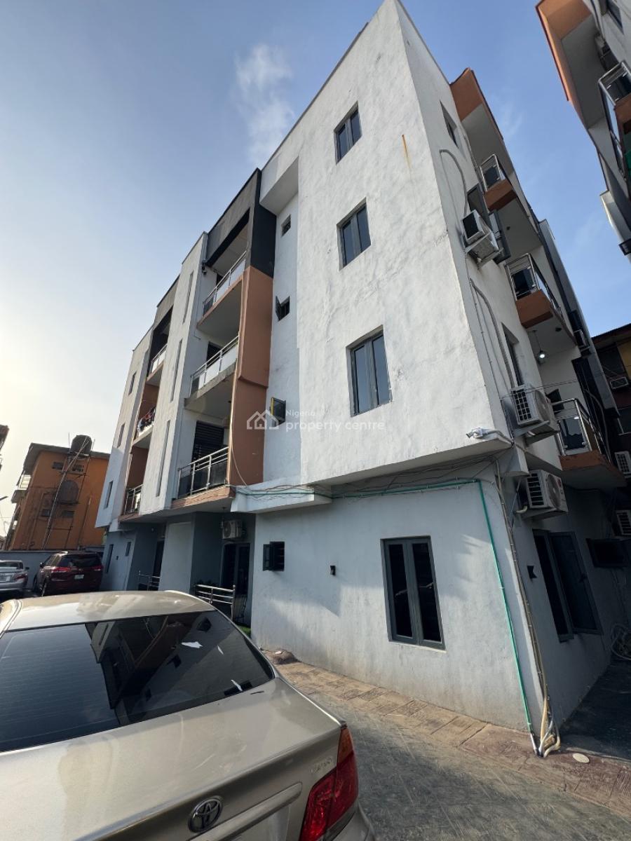 Luxurious Fully Furnished 3 Bedroom Apartment with Lots of Accessories, Off Adetola, Surulere, Lagos, Flat / Apartment for Sale