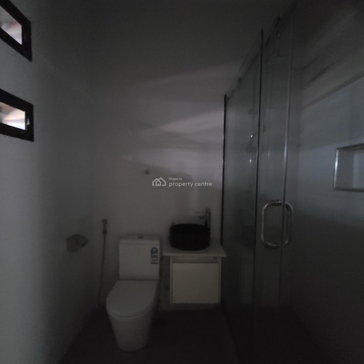 Excellent 3 Bedroom Apartment with a Pool and Bq, Lekki Phase 1, Lekki, Lagos, Flat / Apartment for Sale