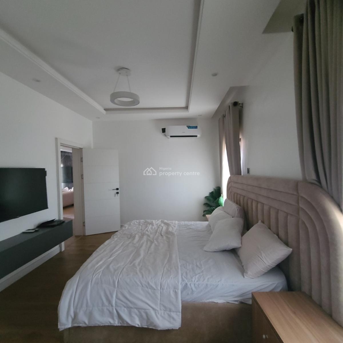 Excellent 3 Bedroom Apartment with a Pool and Bq, Lekki Phase 1, Lekki, Lagos, Flat / Apartment for Sale