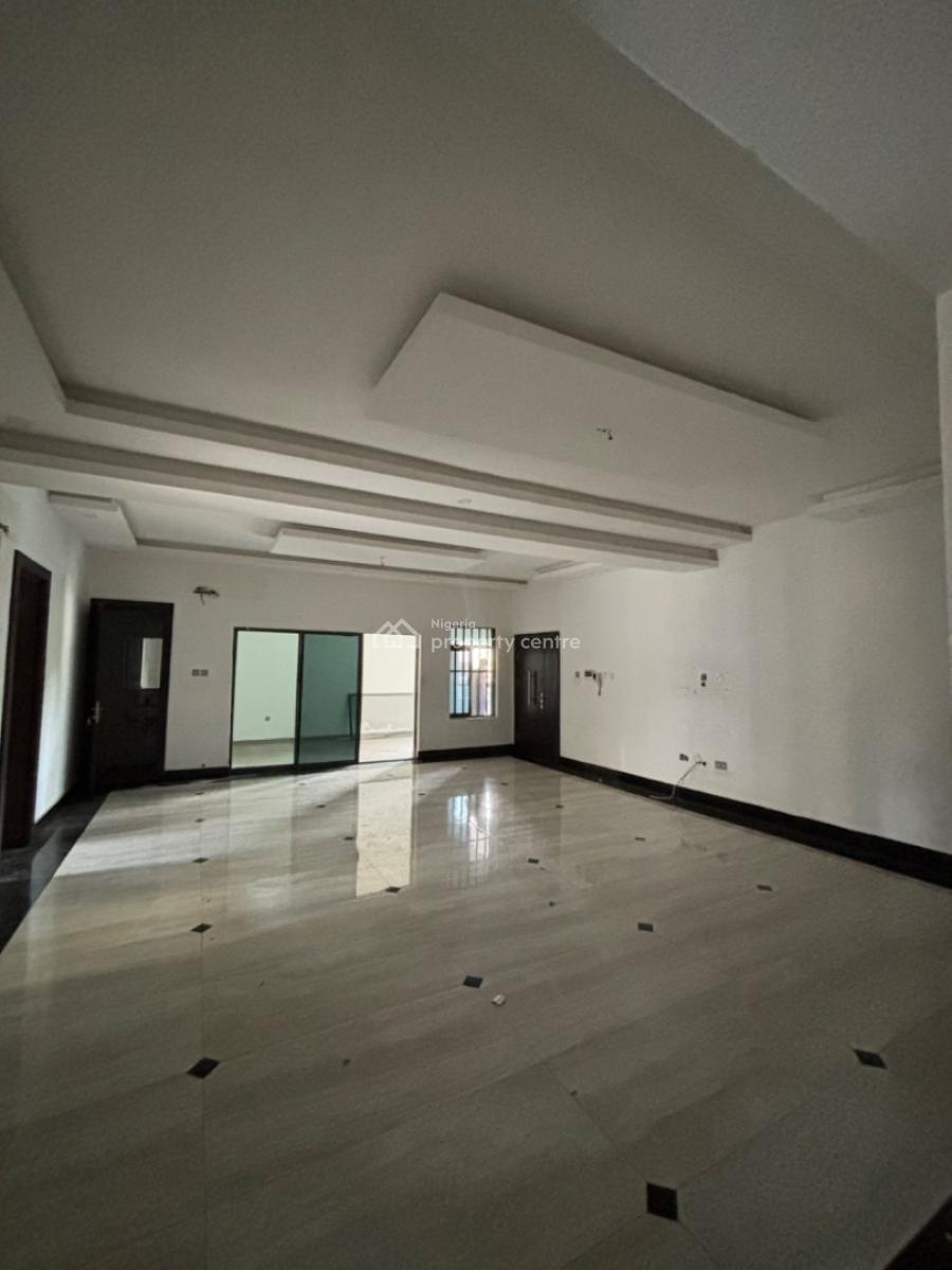 Spacious 3 Bedroom Apartment with Bq and Elevator, Lekki Phase 1, Lekki, Lagos, Flat / Apartment for Rent