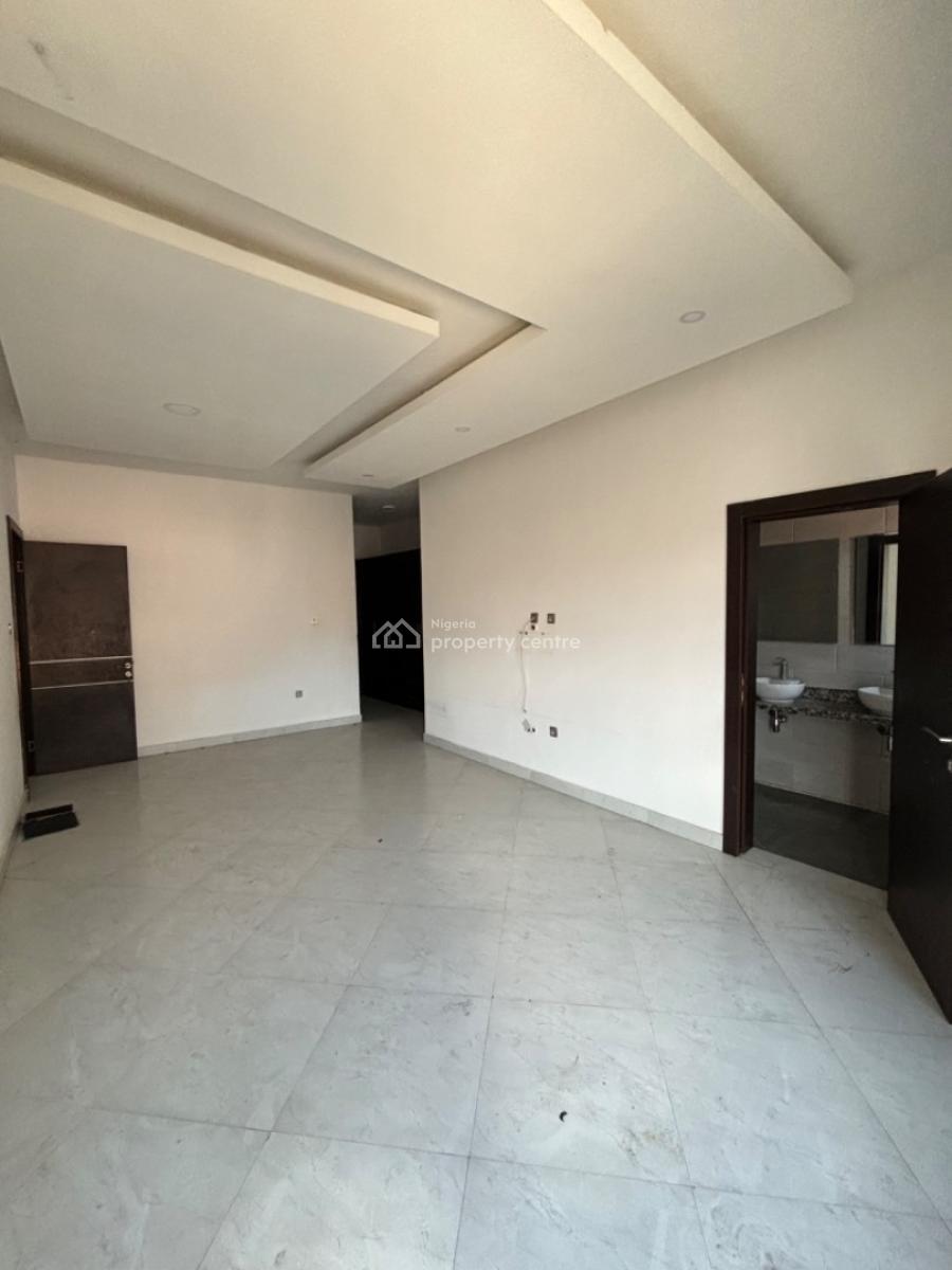 Spacious 3 Bedroom Apartment with Bq and Elevator, Lekki Phase 1, Lekki, Lagos, Flat / Apartment for Rent