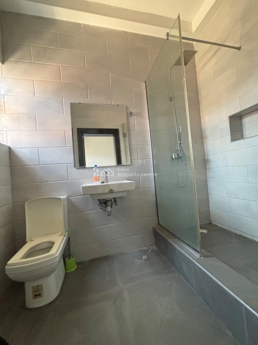Spacious 3 Bedroom Apartment with Bq and Elevator, Lekki Phase 1, Lekki, Lagos, Flat / Apartment for Rent