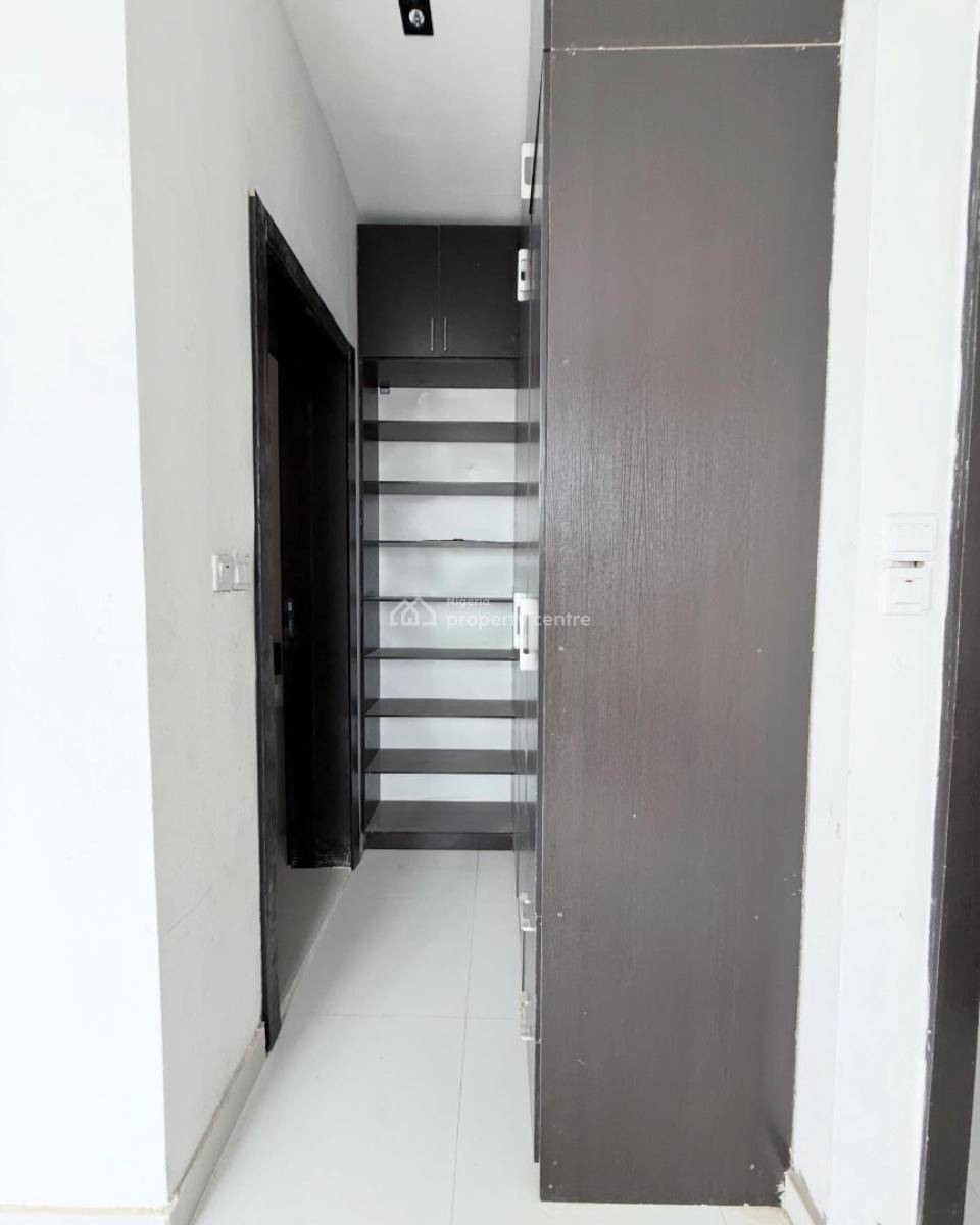 4 Bedroom Semi Detached Duplex with En-suite Rooms, Ikota, Lekki, Lagos, House for Rent