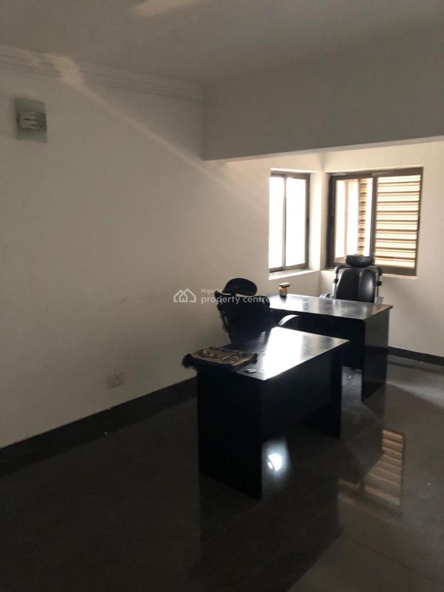 Luxury 4 Bedroom Flat with Bq in a Prime Location, Off Adeola Odeku, Victoria Island (vi), Lagos, Flat / Apartment for Sale