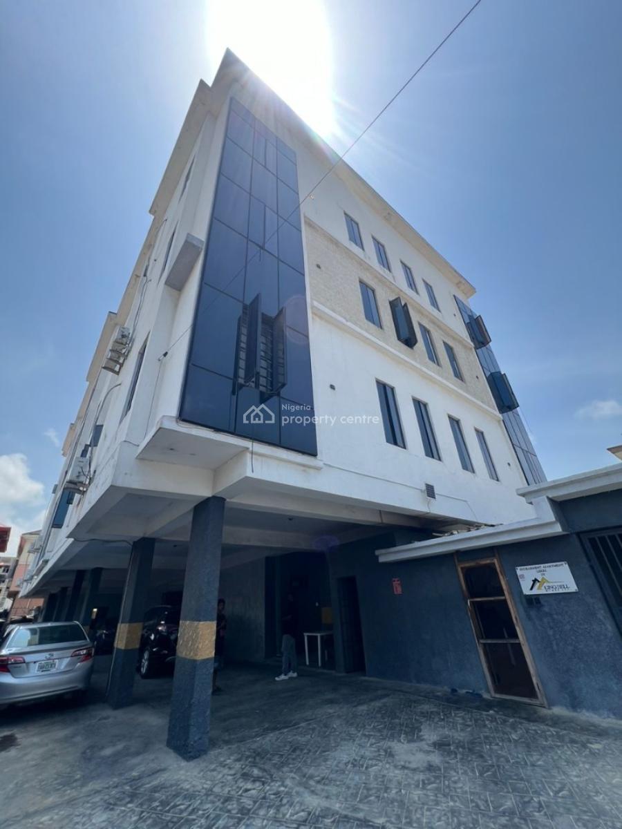 Exclusive 2 Bedroom Apartment with Pool & Gym in a Secure Estate, Ilasan, Lekki, Lagos, Flat / Apartment for Rent
