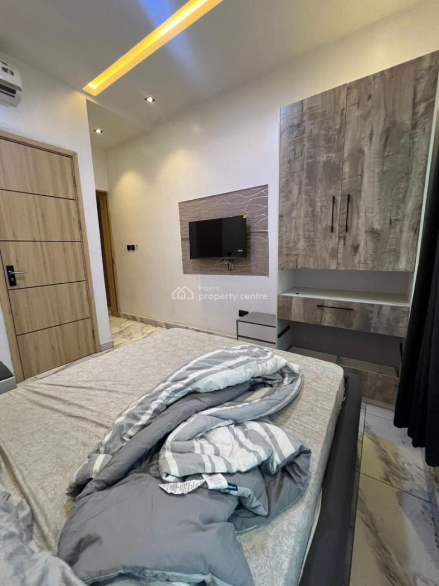 Exclusive 2 Bedroom Apartment with Pool & Gym in a Secure Estate, Ilasan, Lekki, Lagos, Flat / Apartment for Rent