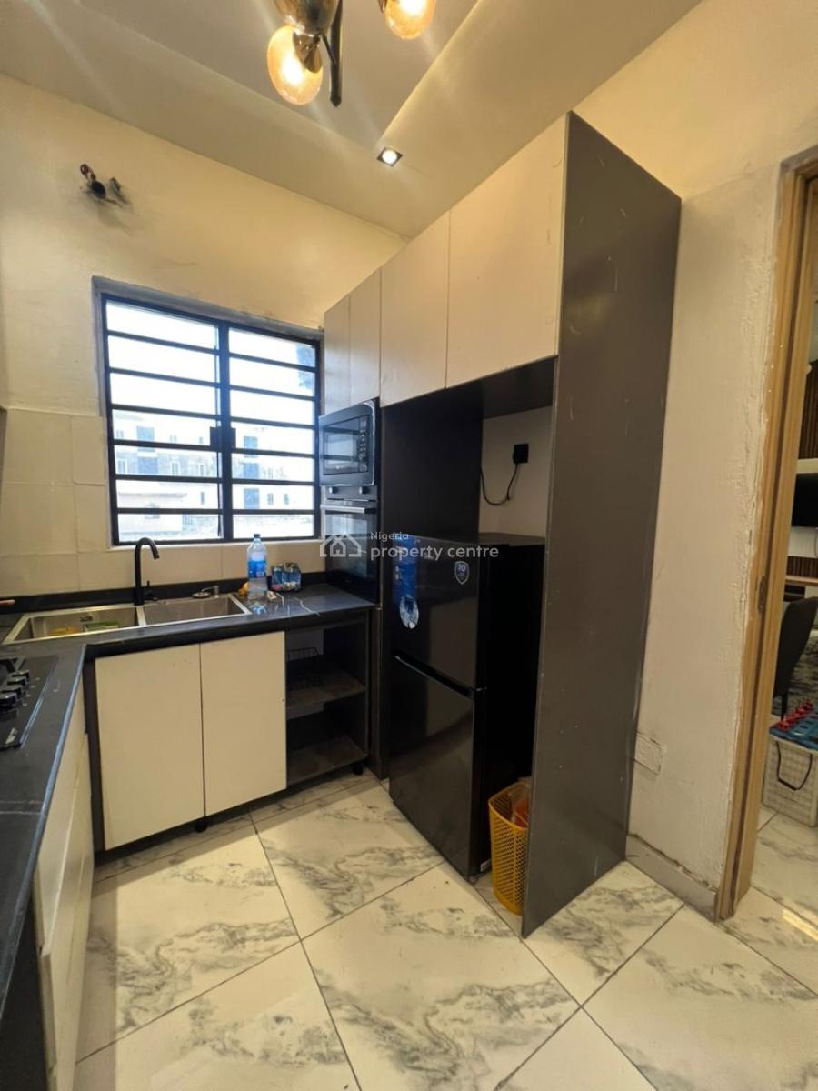 Exclusive 2 Bedroom Apartment with Pool & Gym in a Secure Estate, Ilasan, Lekki, Lagos, Flat / Apartment for Rent