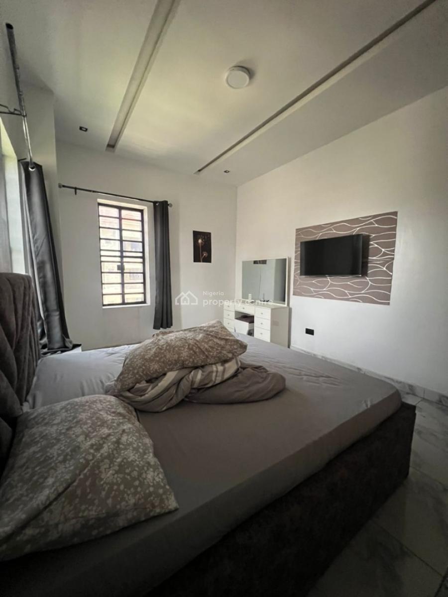 Exclusive 2 Bedroom Apartment with Pool & Gym in a Secure Estate, Ilasan, Lekki, Lagos, Flat / Apartment for Rent