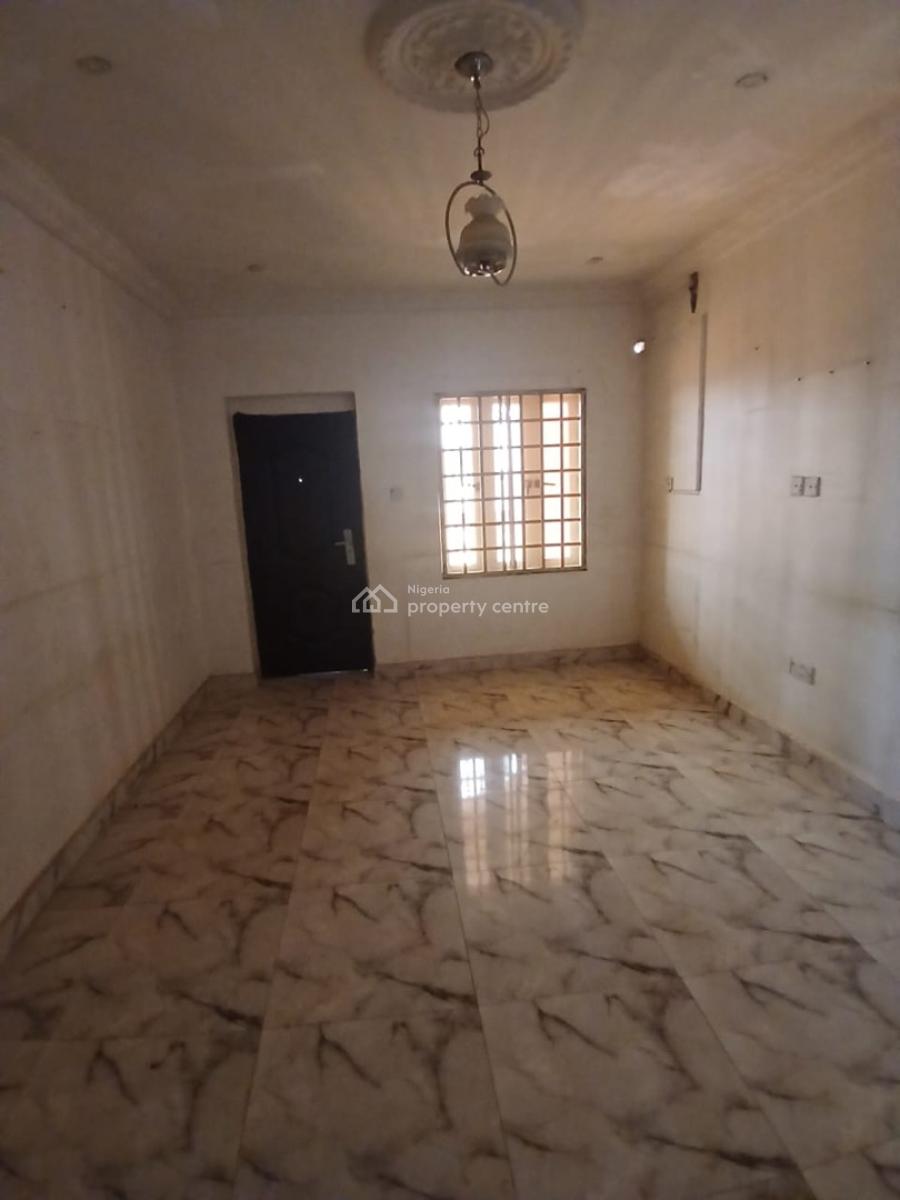 Renovated 3 Bedrooms Apartment, Close to Vio, Mabushi, Abuja, House for Rent