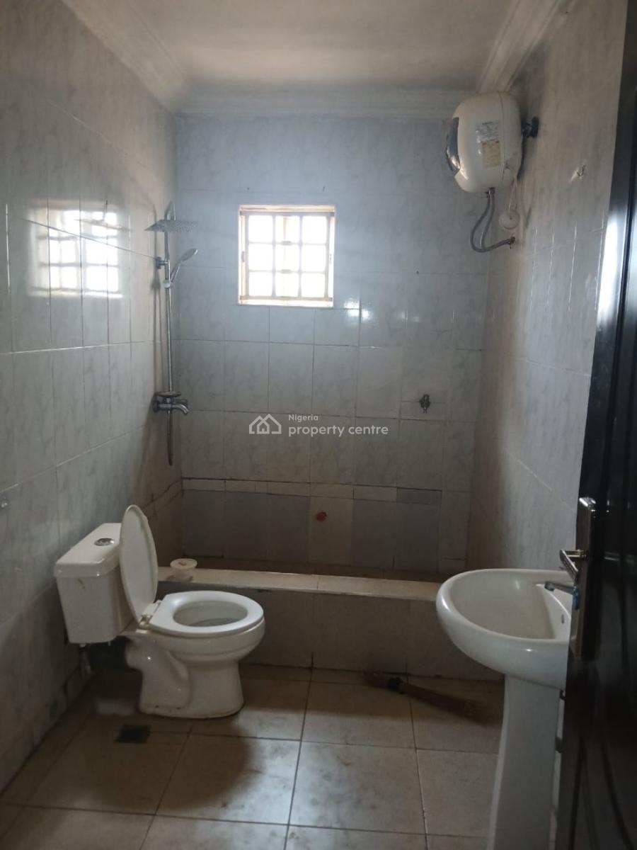 Renovated 3 Bedrooms Apartment, Close to Vio, Mabushi, Abuja, House for Rent