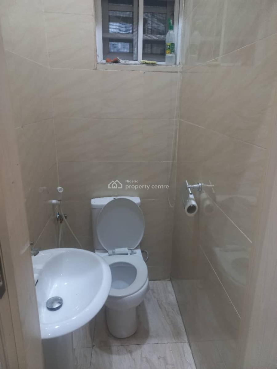 a Luxury 1bedroom Apartment with 2toilets, Highly Secured Estate at Lekki-phase-1, Lekki Phase 1, Lekki, Lagos, Mini Flat (room and Parlour) for Rent