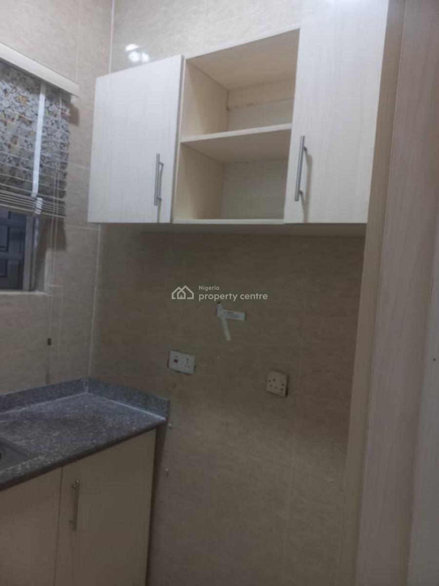 a Luxury 1bedroom Apartment with 2toilets, Highly Secured Estate at Lekki-phase-1, Lekki Phase 1, Lekki, Lagos, Mini Flat (room and Parlour) for Rent