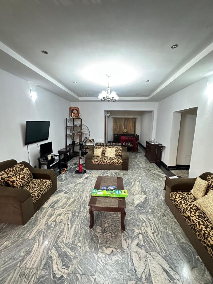 Serviced 3 Bedrooms Flat Not Furnished, Lekki, Lekki Phase 1, Lekki, Lagos, Flat / Apartment for Rent