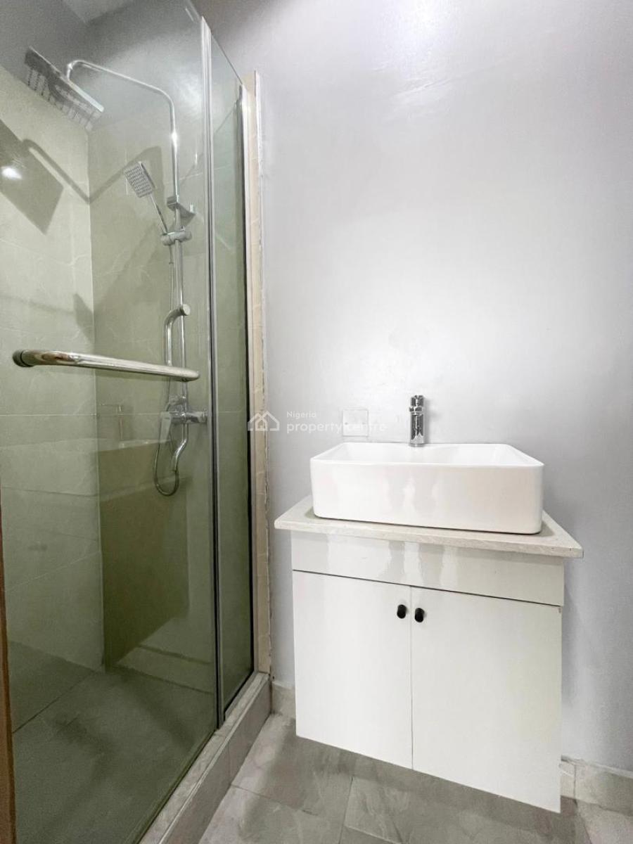 Luxury 3 Bedroom Apartment with Governors Consent, Off Admiralty Way, Lekki Phase 1, Lekki, Lagos, Flat / Apartment for Sale