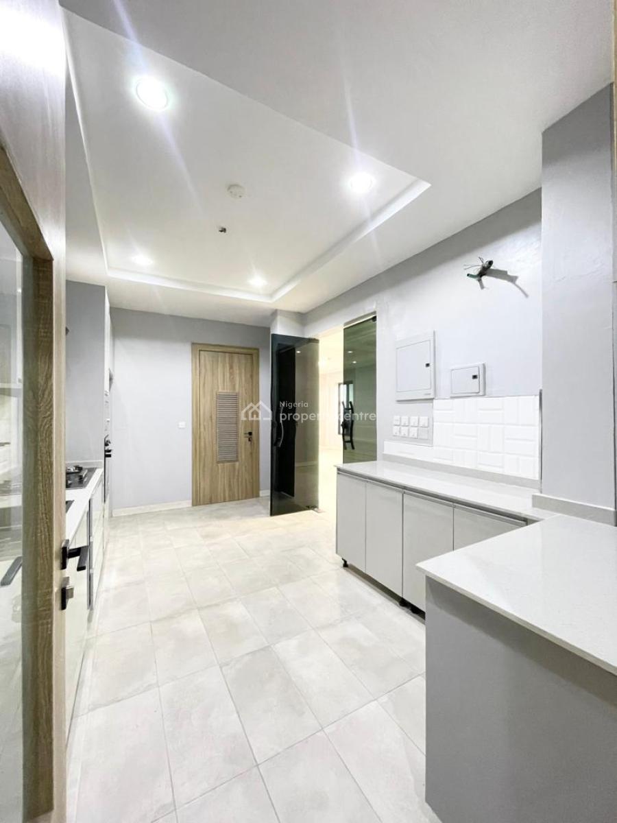 Luxury 3 Bedroom Apartment with Governors Consent, Off Admiralty Way, Lekki Phase 1, Lekki, Lagos, Flat / Apartment for Sale