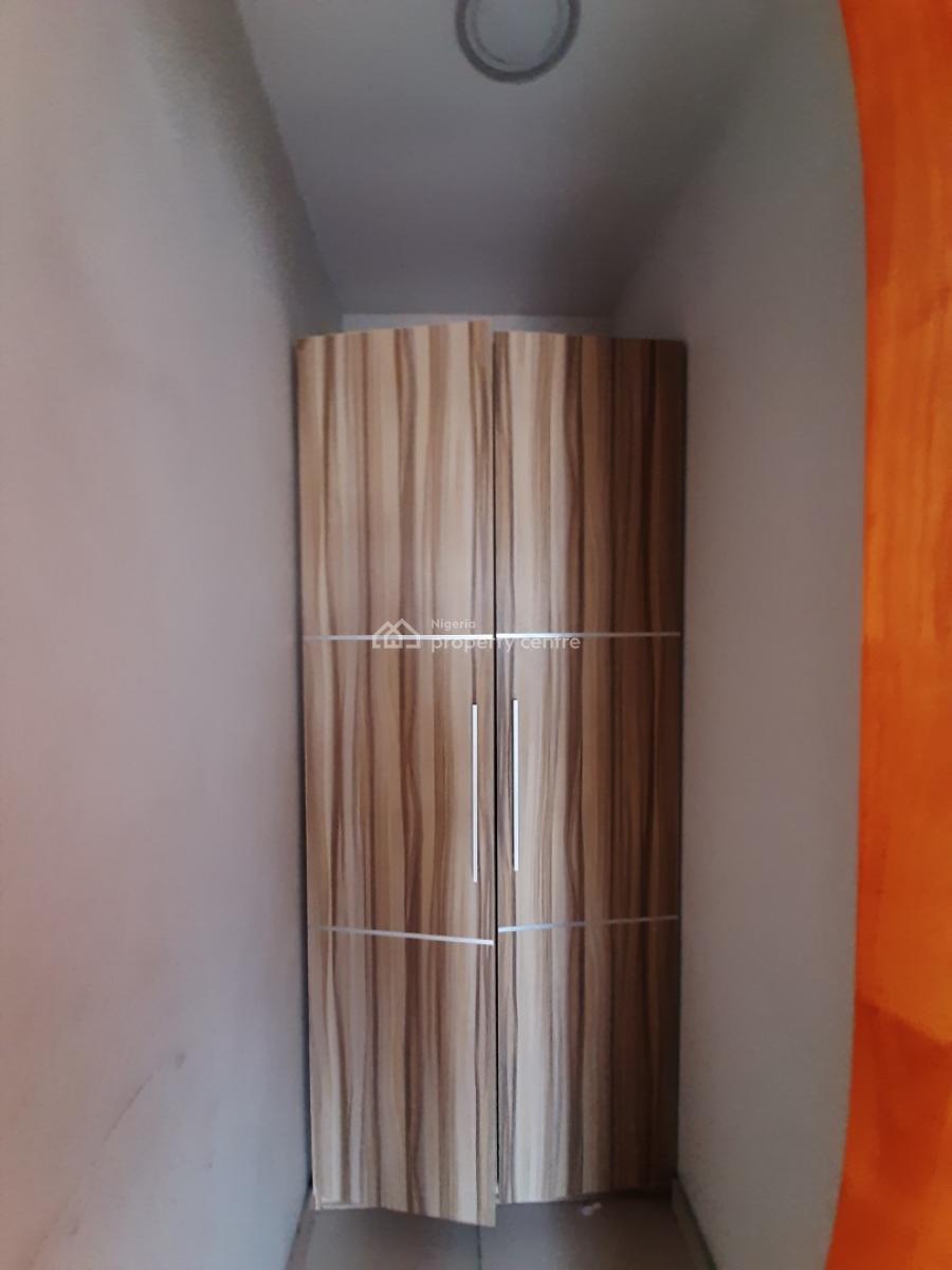3 Bedroom Flat, Lekki Phase 1, Lekki, Lagos, Flat / Apartment for Rent