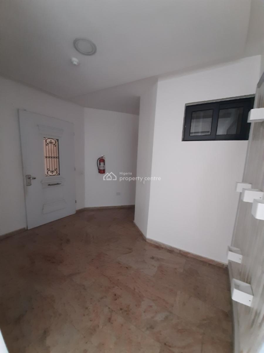 3 Bedroom Flat, Lekki Phase 1, Lekki, Lagos, Flat / Apartment for Rent