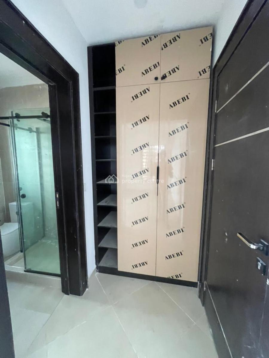 Exquisite 4 Bedroom Apartment with Cinema in Strategic Location, Lekki Phase 1, Lekki, Lagos, Flat / Apartment for Sale