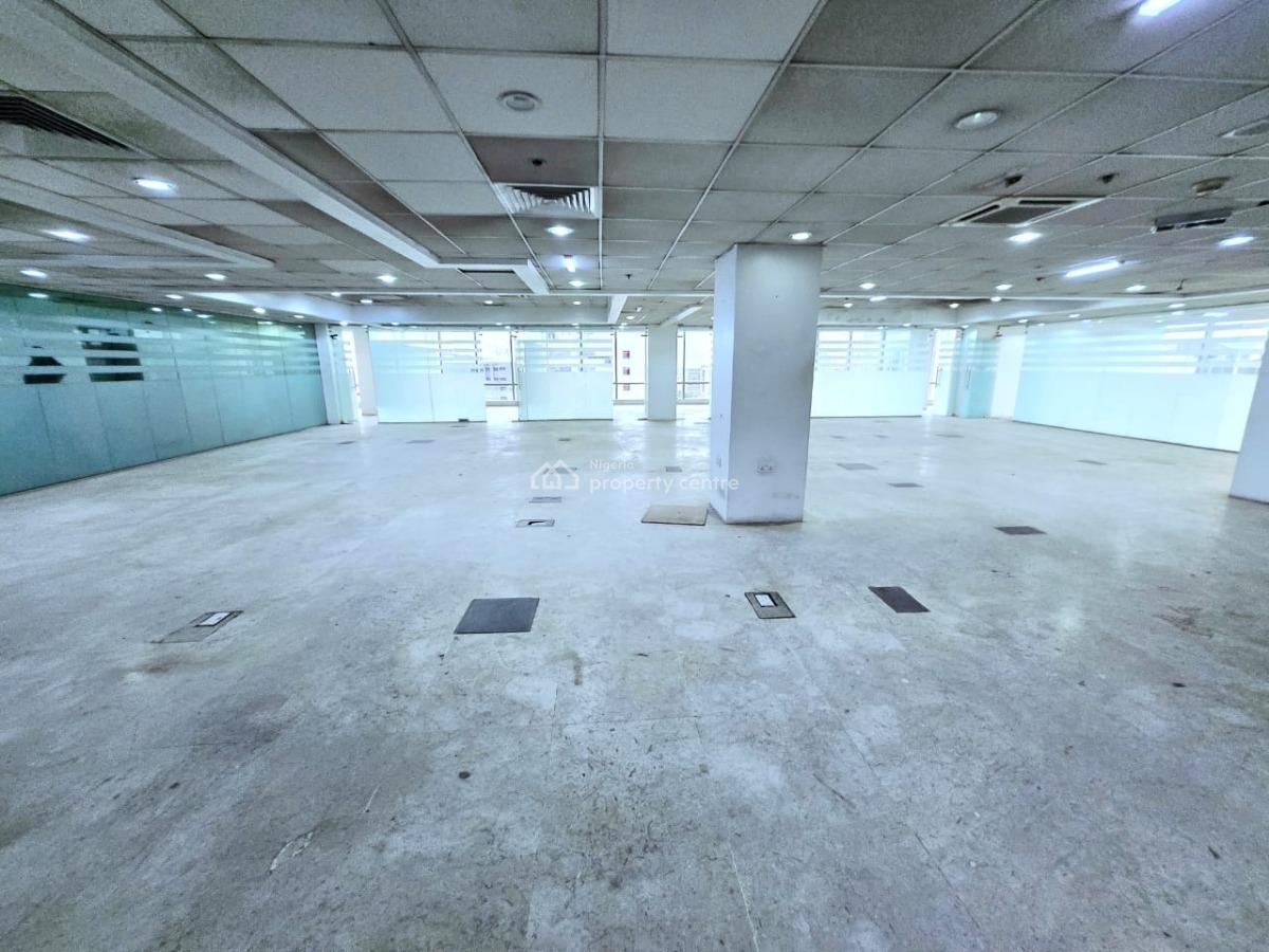 Landmark 15-floor Hotel in Ikoyis, Ikoyi, Lagos, Office Space for Sale