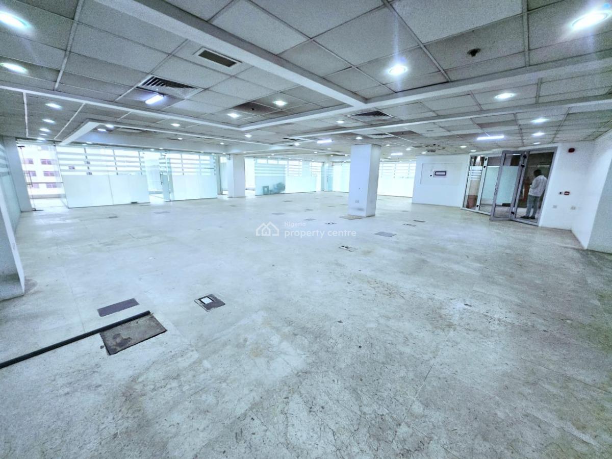 Landmark 15-floor Hotel in Ikoyis, Ikoyi, Lagos, Office Space for Sale
