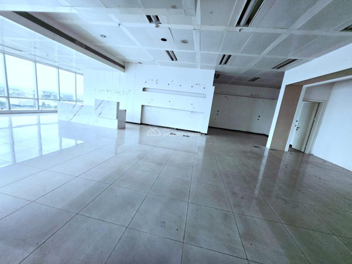 Landmark 15-floor Hotel in Ikoyis, Ikoyi, Lagos, Office Space for Sale