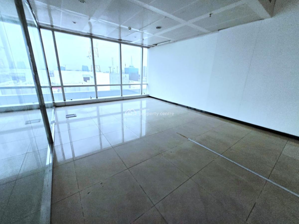 Landmark 15-floor Hotel in Ikoyis, Ikoyi, Lagos, Office Space for Sale