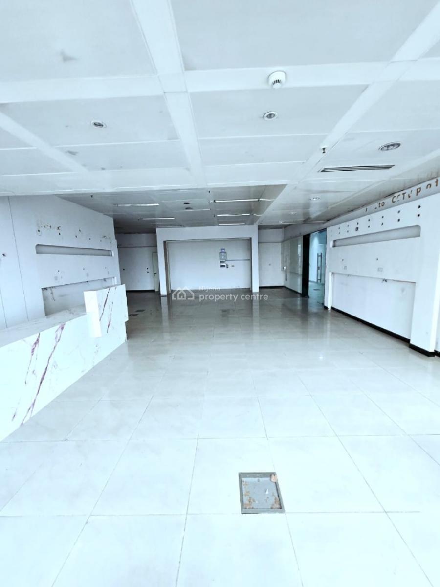 Landmark 15-floor Hotel in Ikoyis, Ikoyi, Lagos, Office Space for Sale