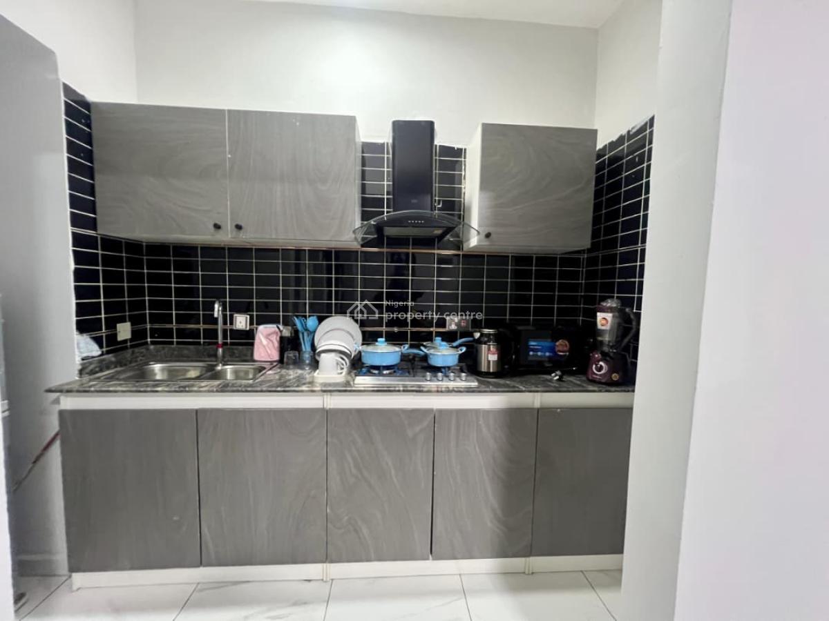 a Luxury 1 Bedroom Apartment with Excellent Facilities, Oral Estate, Lekki, Lagos, Mini Flat (room and Parlour) Short Let