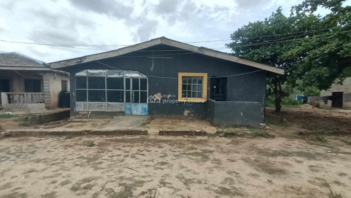 a Completed Bungalow of 2bedroom Flat, Olutoye Street , Agric Ikorodu Lagos, Agric, Ikorodu, Lagos, Detached Bungalow for Sale
