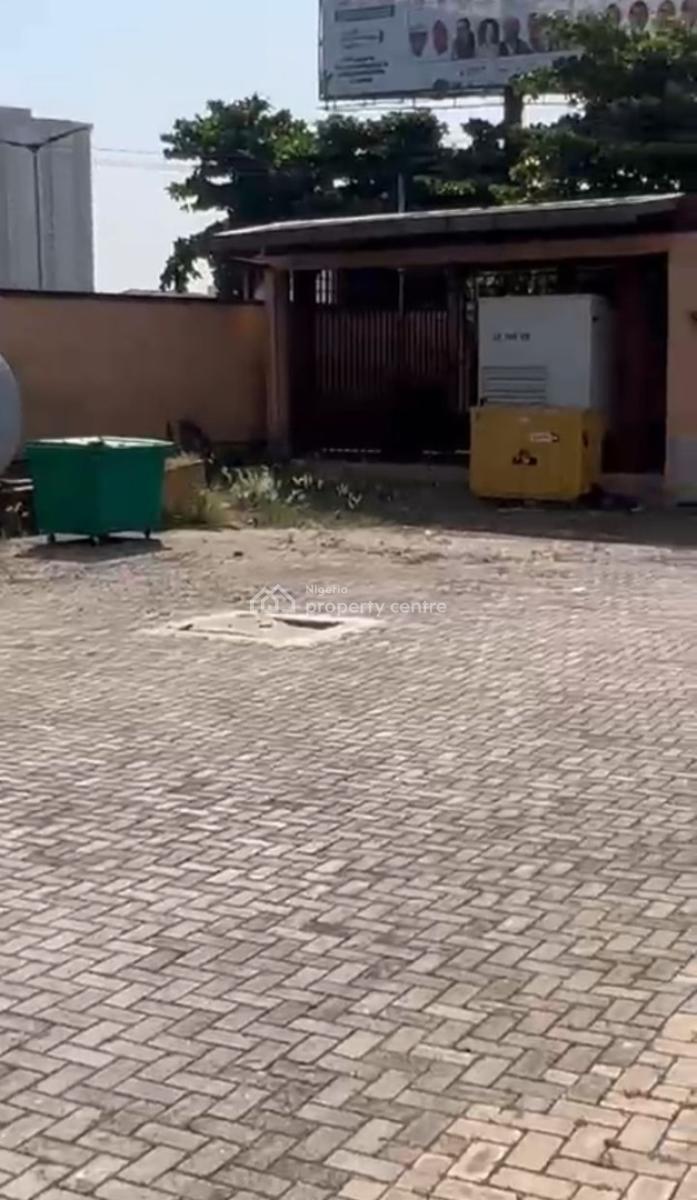 Land Measuring 2,000sqm with Old Structure, Directly Facing Ahmadu Bello Way, Victoria Island (vi), Lagos, Mixed-use Land for Sale