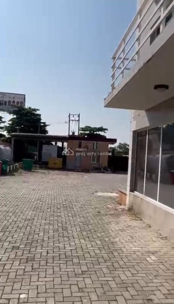 Land Measuring 2,000sqm with Old Structure, Directly Facing Ahmadu Bello Way, Victoria Island (vi), Lagos, Mixed-use Land for Sale