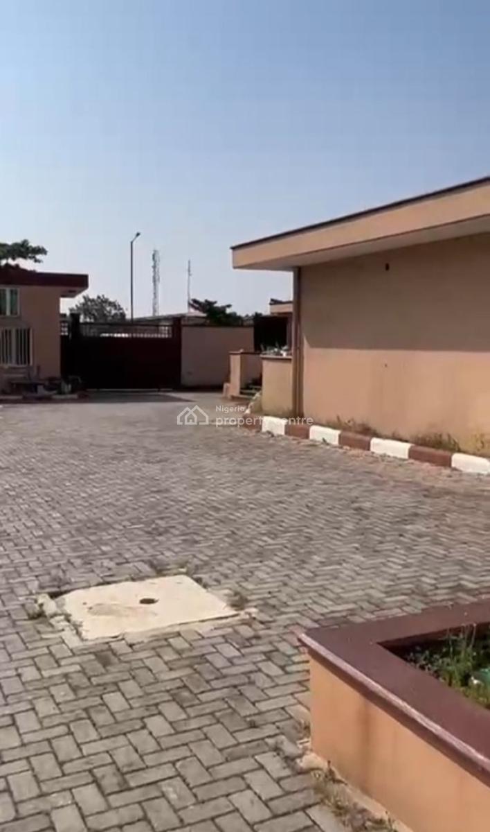 Land Measuring 2,000sqm with Old Structure, Directly Facing Ahmadu Bello Way, Victoria Island (vi), Lagos, Mixed-use Land for Sale