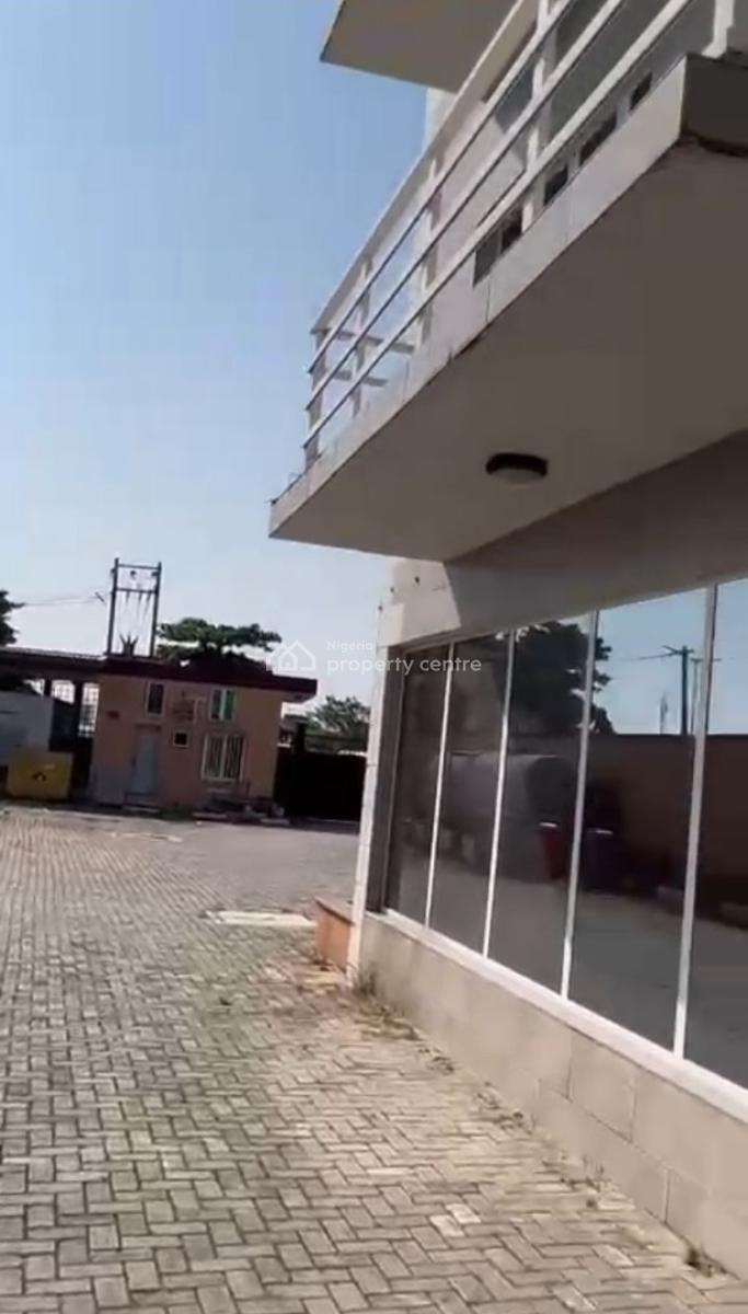 Land Measuring 2,000sqm with Old Structure, Directly Facing Ahmadu Bello Way, Victoria Island (vi), Lagos, Mixed-use Land for Sale