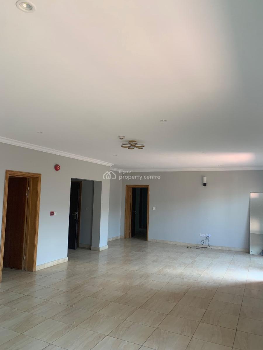 Luxurious 3 Bedroom Penthouse Apartment with Massive Kitchen, Lekki Phase 1, Lekki, Lagos, Flat / Apartment for Rent