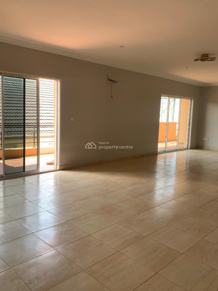 Luxurious 3 Bedroom Penthouse Apartment with Massive Kitchen, Lekki Phase 1, Lekki, Lagos, Flat / Apartment for Rent