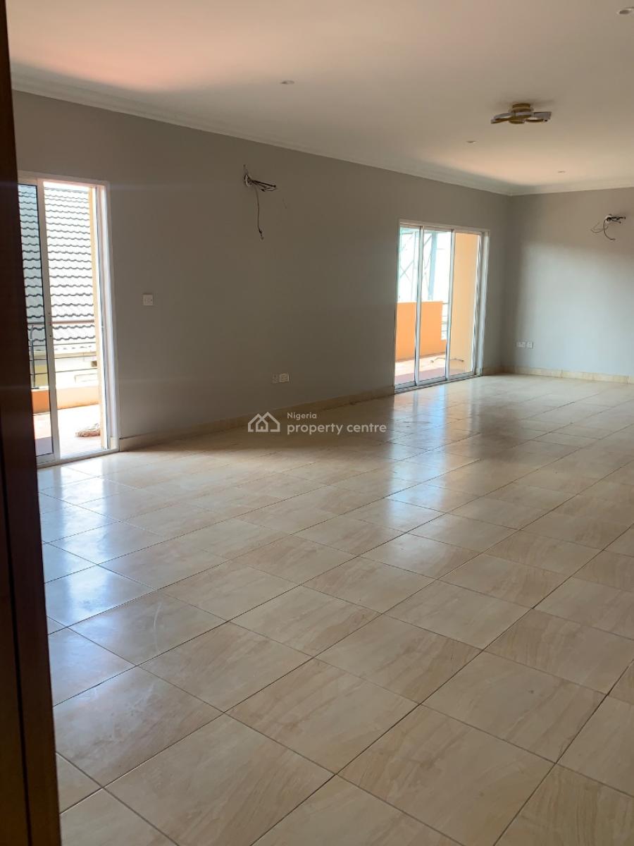 Luxurious 3 Bedroom Penthouse Apartment with Massive Kitchen, Lekki Phase 1, Lekki, Lagos, Flat / Apartment for Rent