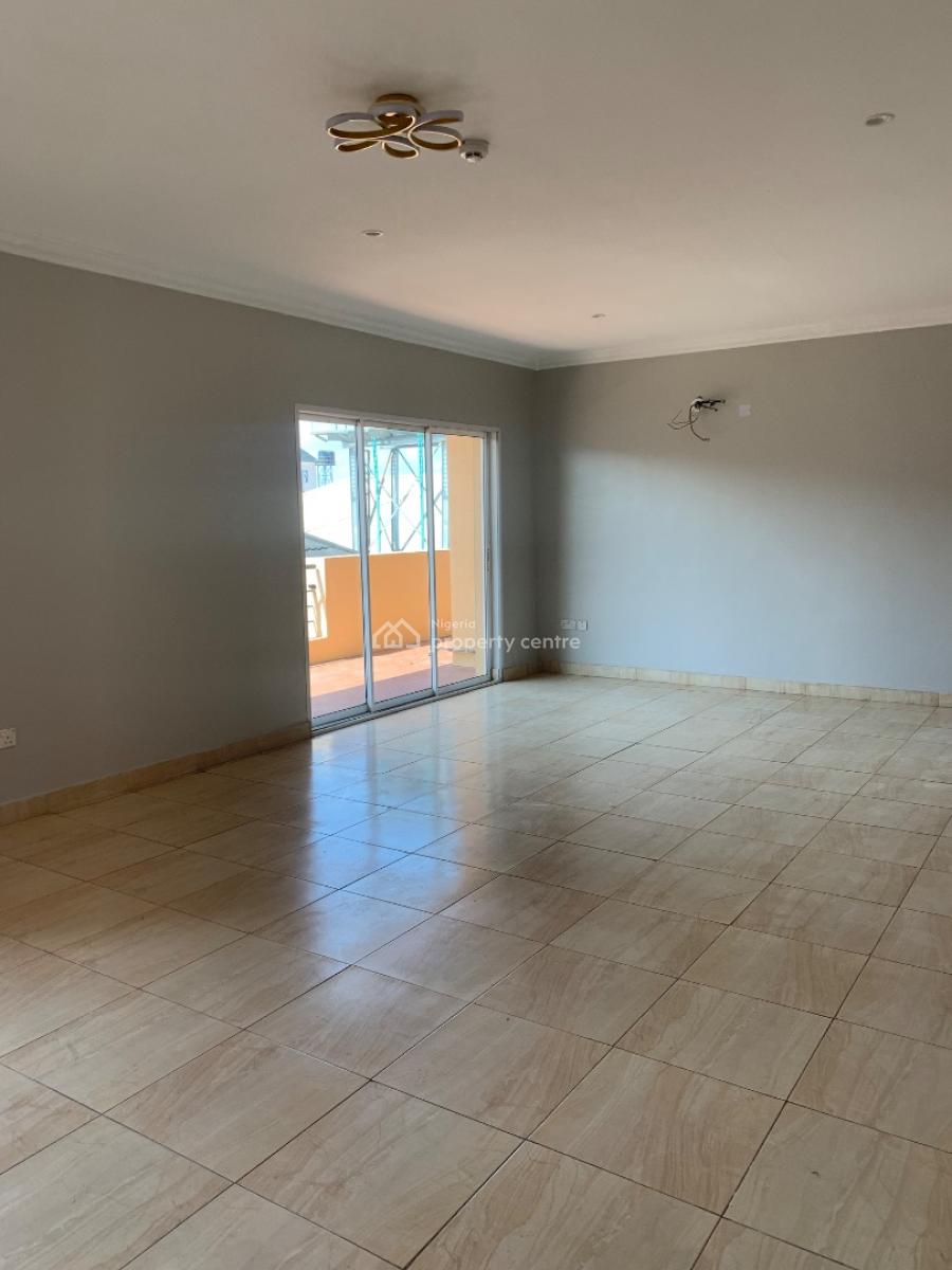 Luxurious 3 Bedroom Penthouse Apartment with Massive Kitchen, Lekki Phase 1, Lekki, Lagos, Flat / Apartment for Rent
