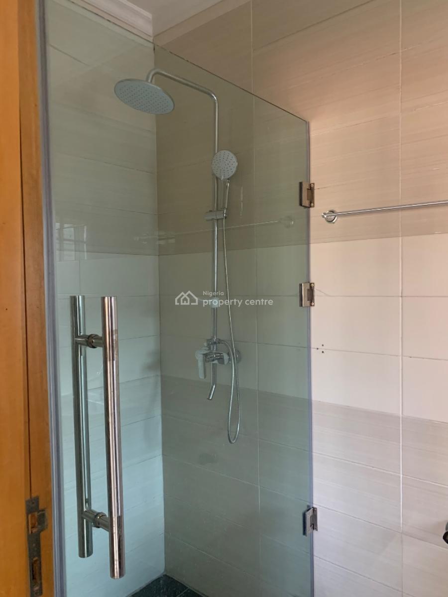 Luxurious 3 Bedroom Penthouse Apartment with Massive Kitchen, Lekki Phase 1, Lekki, Lagos, Flat / Apartment for Rent