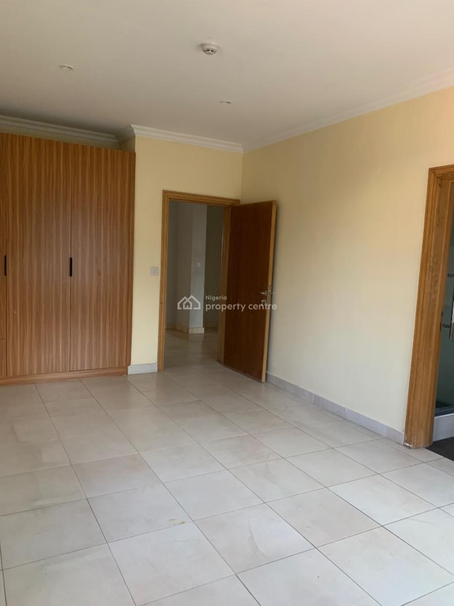 Luxurious 3 Bedroom Penthouse Apartment with Massive Kitchen, Lekki Phase 1, Lekki, Lagos, Flat / Apartment for Rent