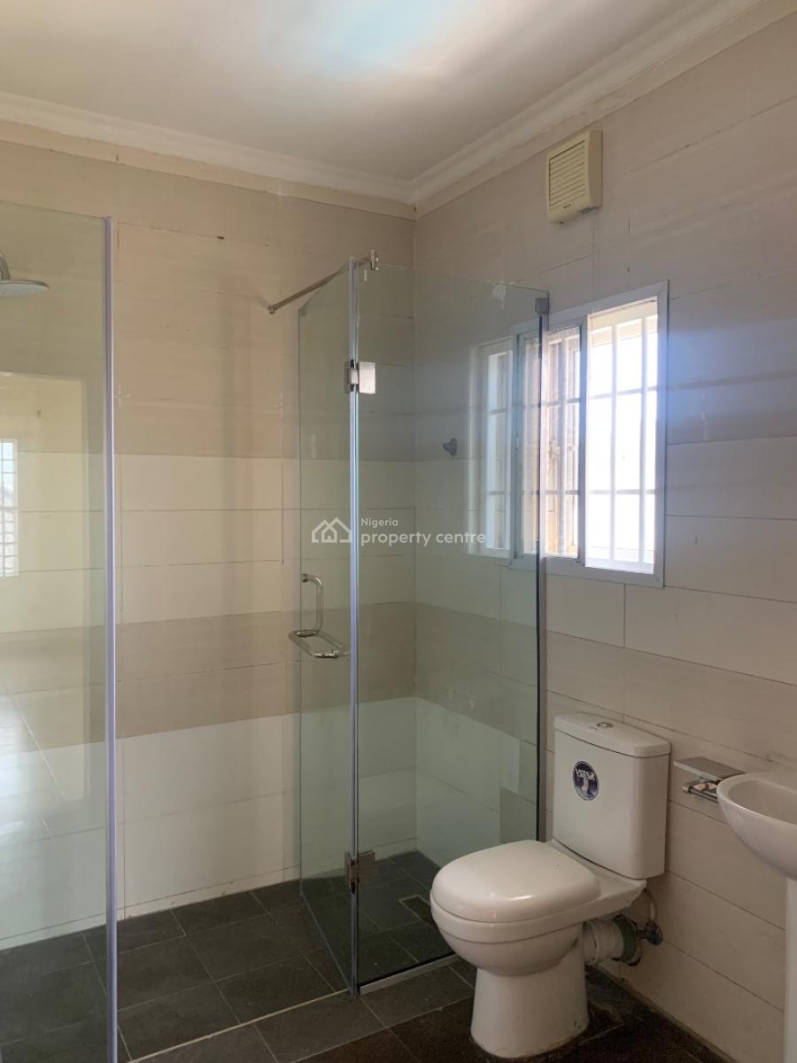 Luxurious 3 Bedroom Penthouse Apartment with Massive Kitchen, Lekki Phase 1, Lekki, Lagos, Flat / Apartment for Rent