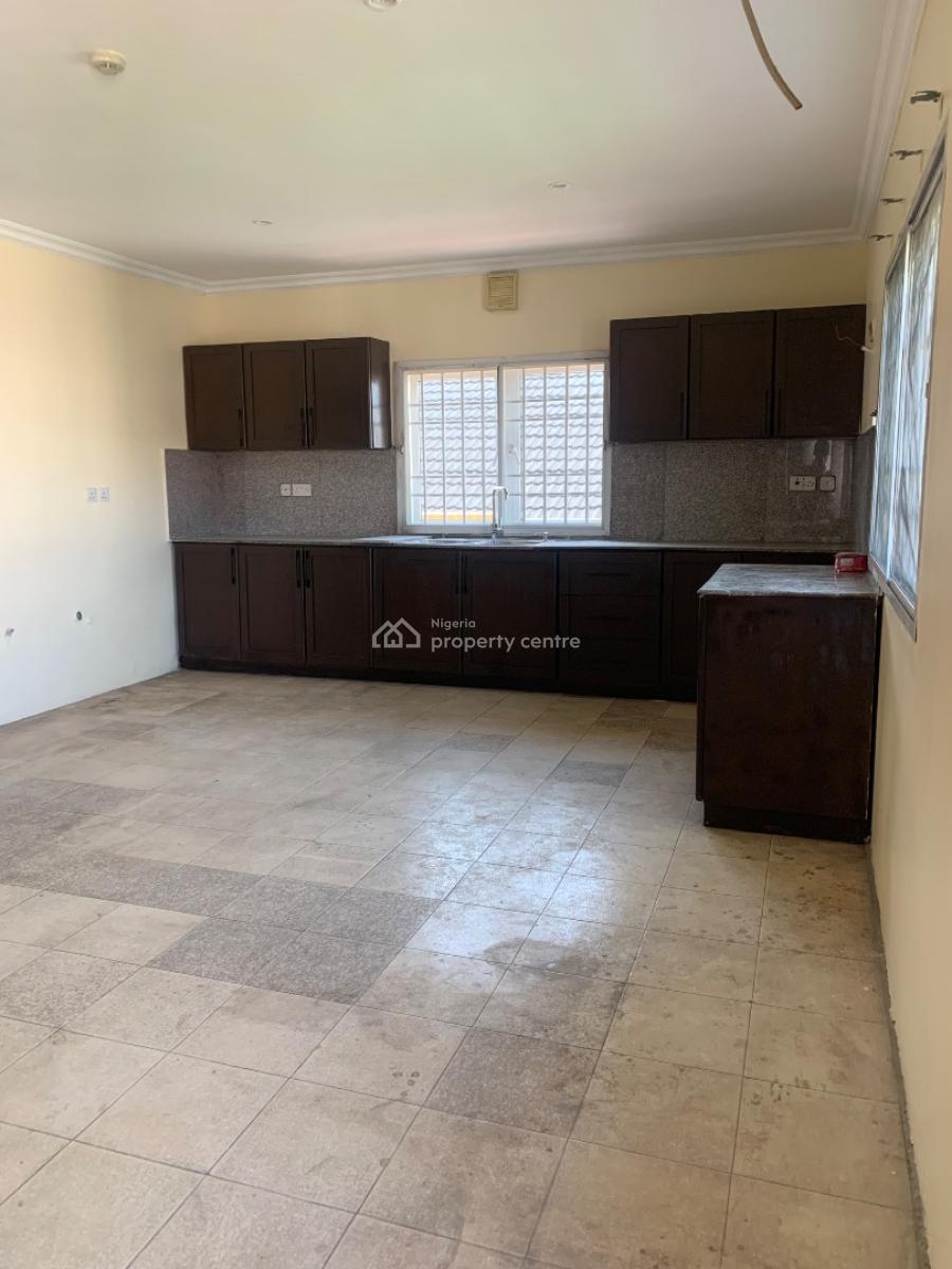 Luxurious 3 Bedroom Penthouse Apartment with Massive Kitchen, Lekki Phase 1, Lekki, Lagos, Flat / Apartment for Rent