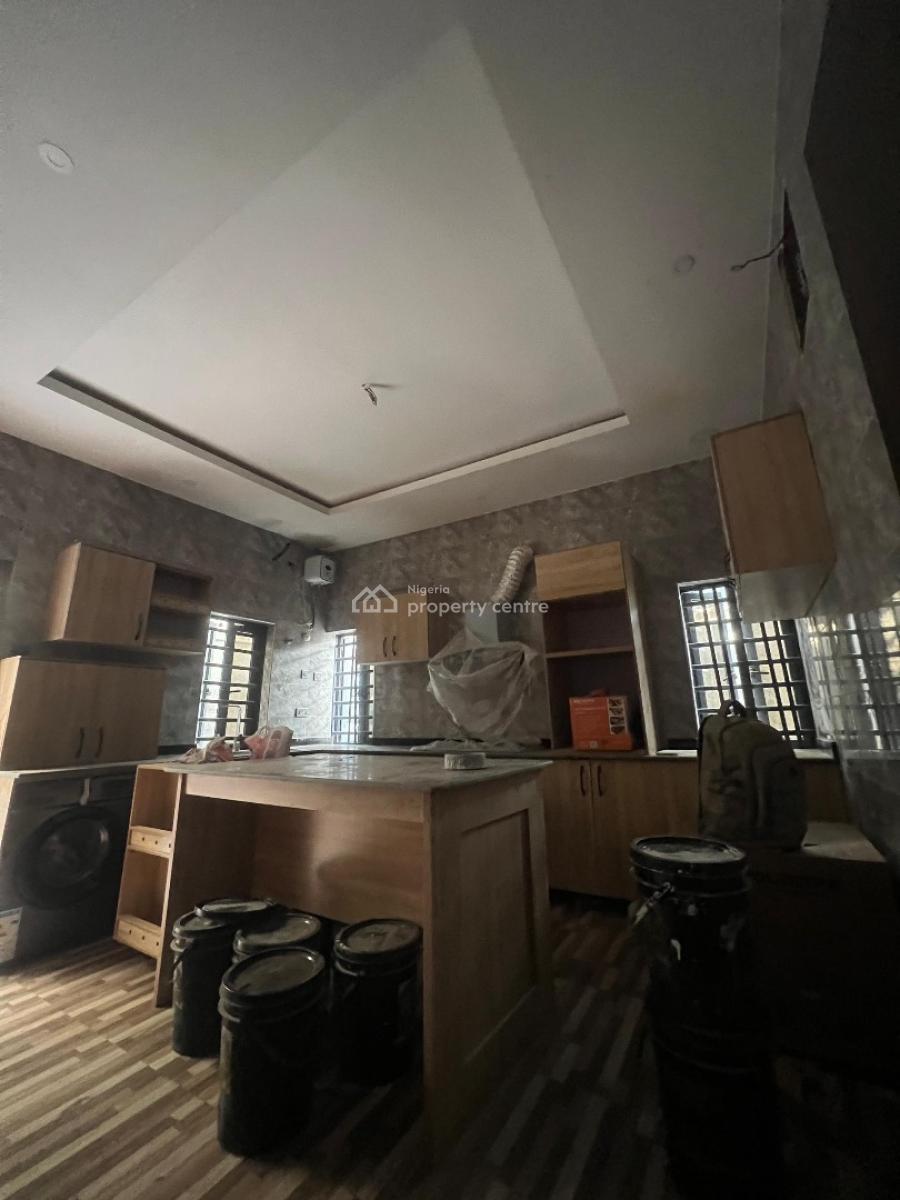 Elegant 5 Bedroom Duplex with Premium Facilities, (near Ikeja), Alimosho, Lagos, Semi-detached Duplex for Sale