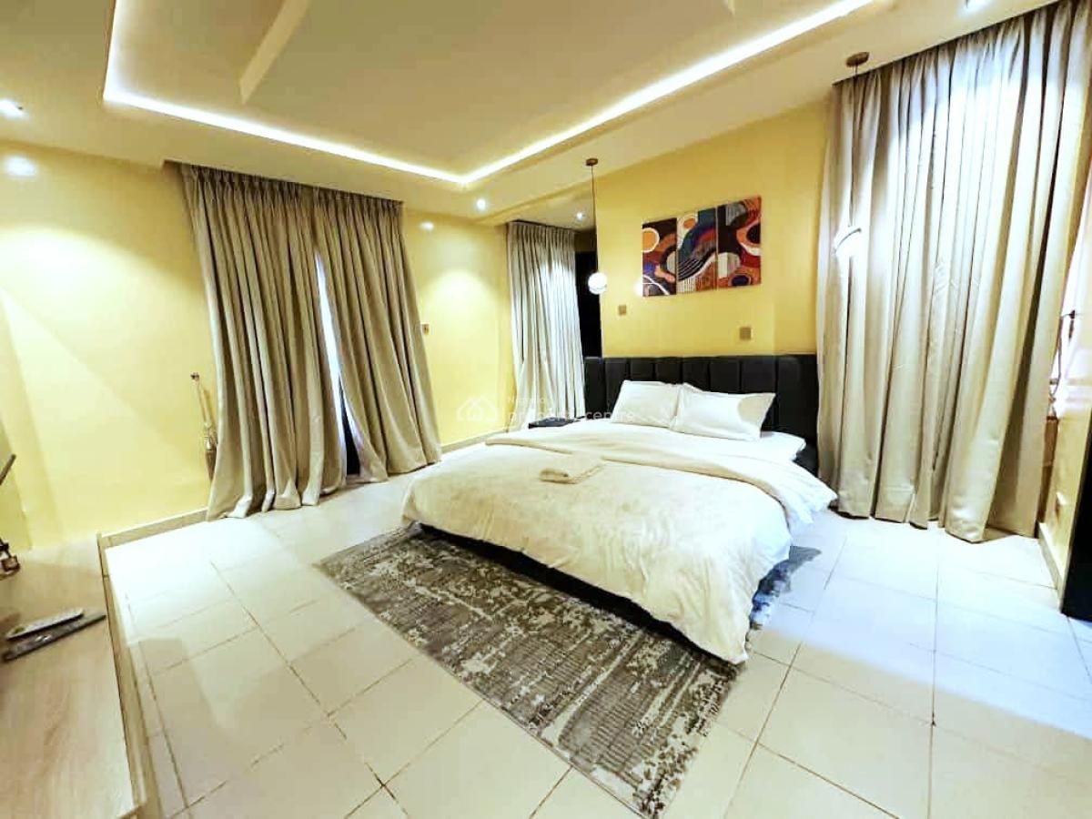 Prestigious Waterfront Hotel, Old Ikoyi, Ikoyi, Lagos, Hostel for Sale