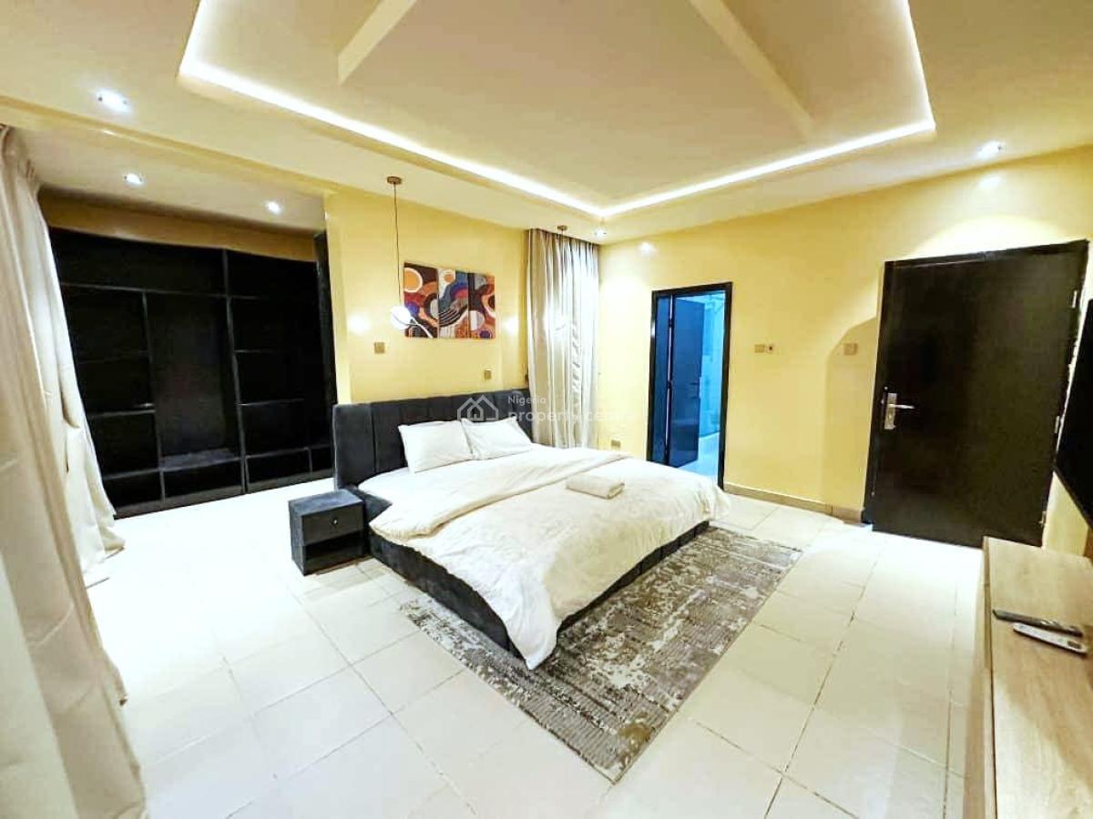 Prestigious Waterfront Hotel, Old Ikoyi, Ikoyi, Lagos, Hostel for Sale