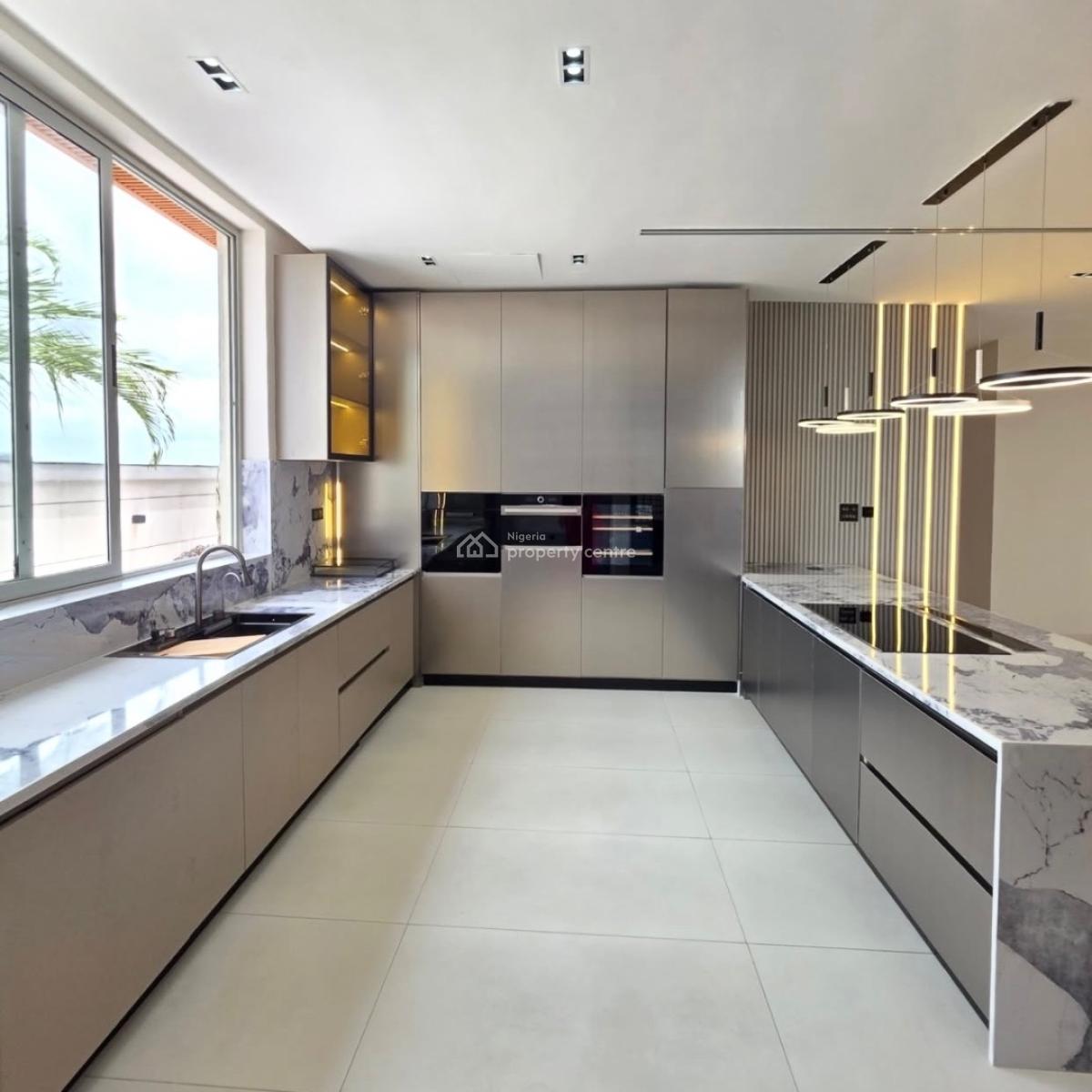 2 Bedroom Penthouse, Lekki Phase 1, Lekki, Lagos, Flat / Apartment for Sale