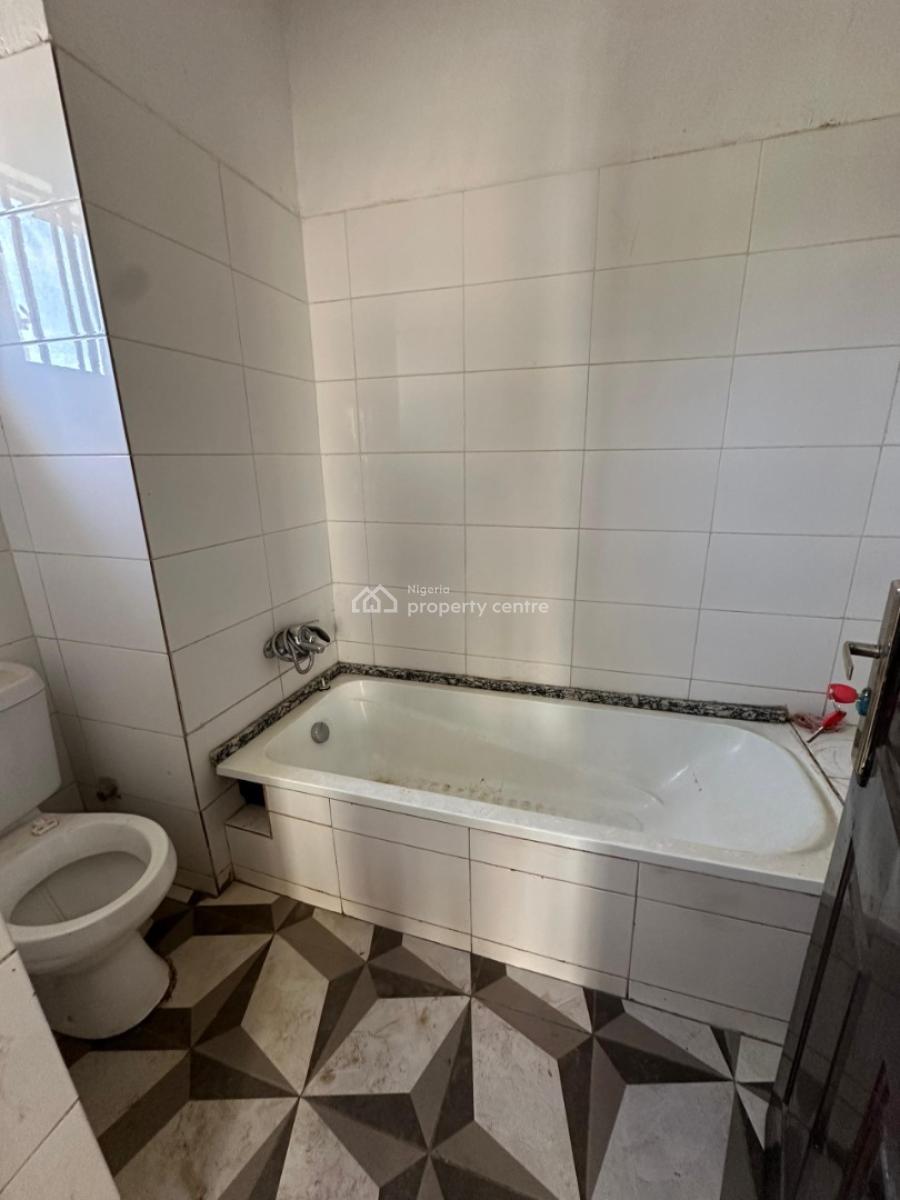 Well Finished 2 Bedroom Apartment, Gwarinpa Extension, Gwarinpa, Abuja, Flat / Apartment for Rent